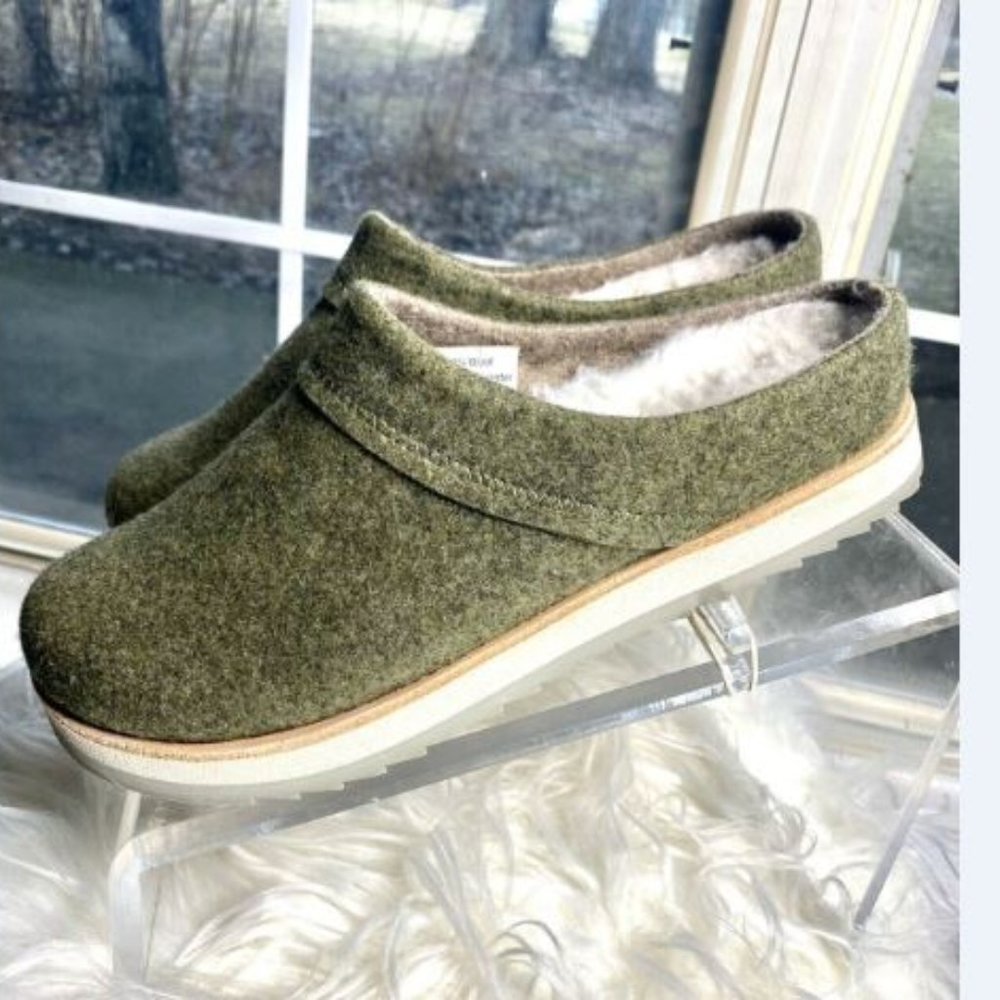 Merrel Women’s Green Juno Wool Slip On Shoe 7.5